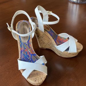 Madden girl cork wedges. White size 7